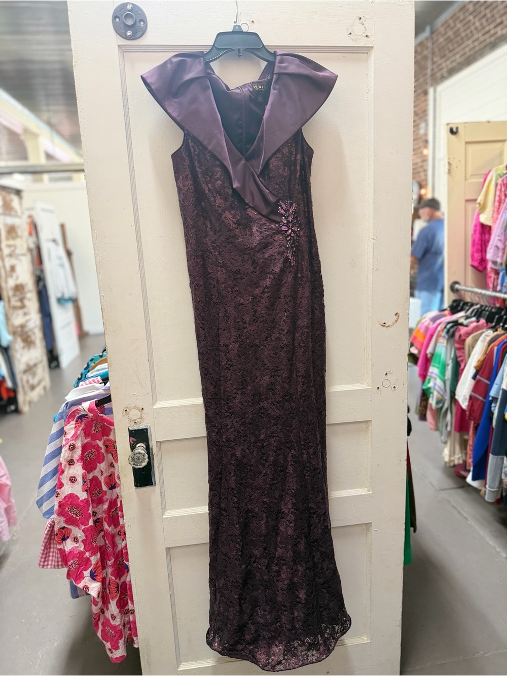 Ignite evening formal Dress ladies size 8 with Satin Fold Collar: purple, plum
